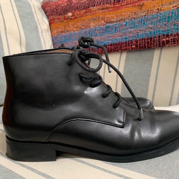 black shoe - Picture 4 of 5